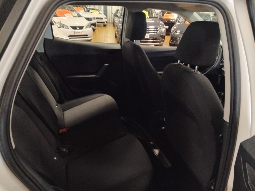 SEAT Arona 1.0 TGI Reference - 10