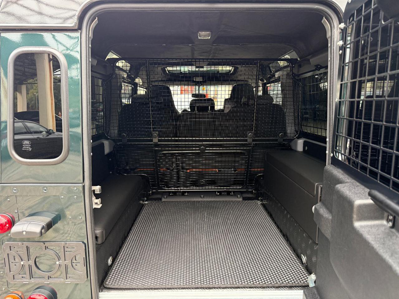 LAND ROVER Defender 110 2.2 TD4 Station Wagon SE SUPER FULL - 18