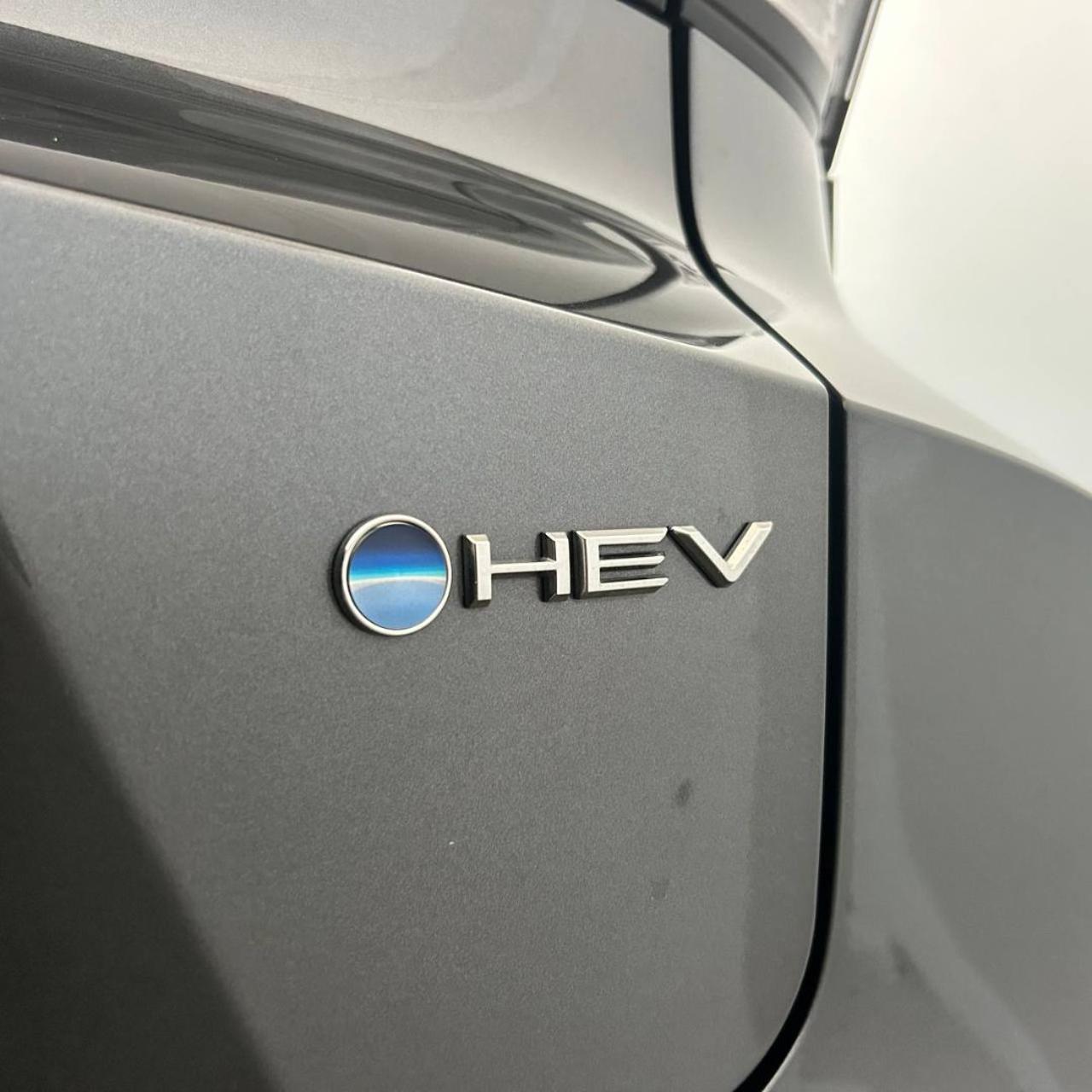 TOYOTA C-HR 1.8 HV Trend - 40