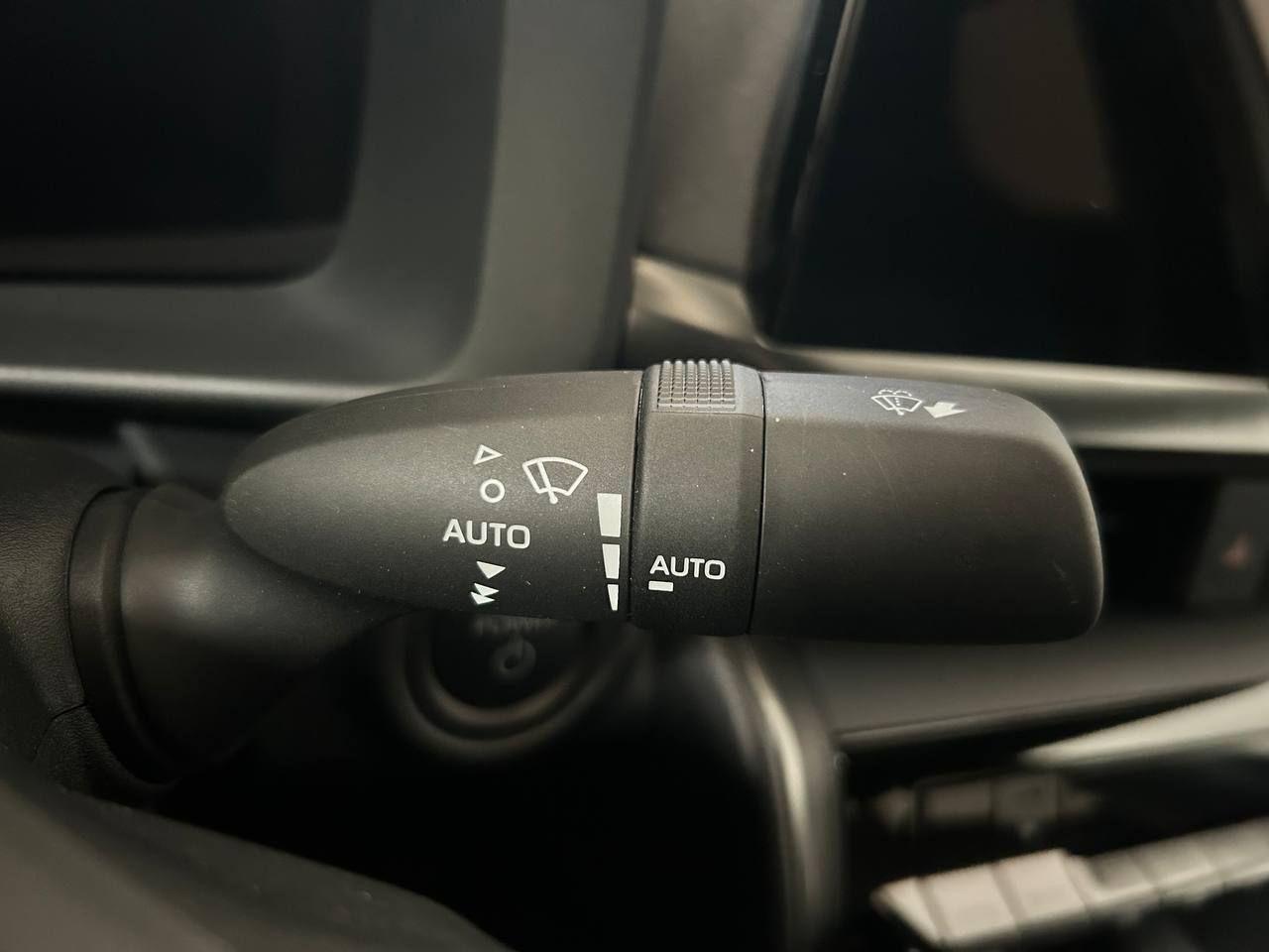 TOYOTA C-HR 1.8 HV Trend - 15