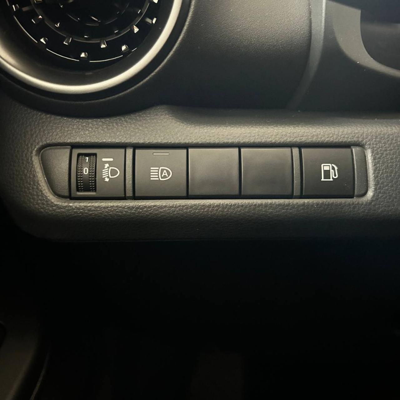 TOYOTA C-HR 1.8 HV Trend - 29