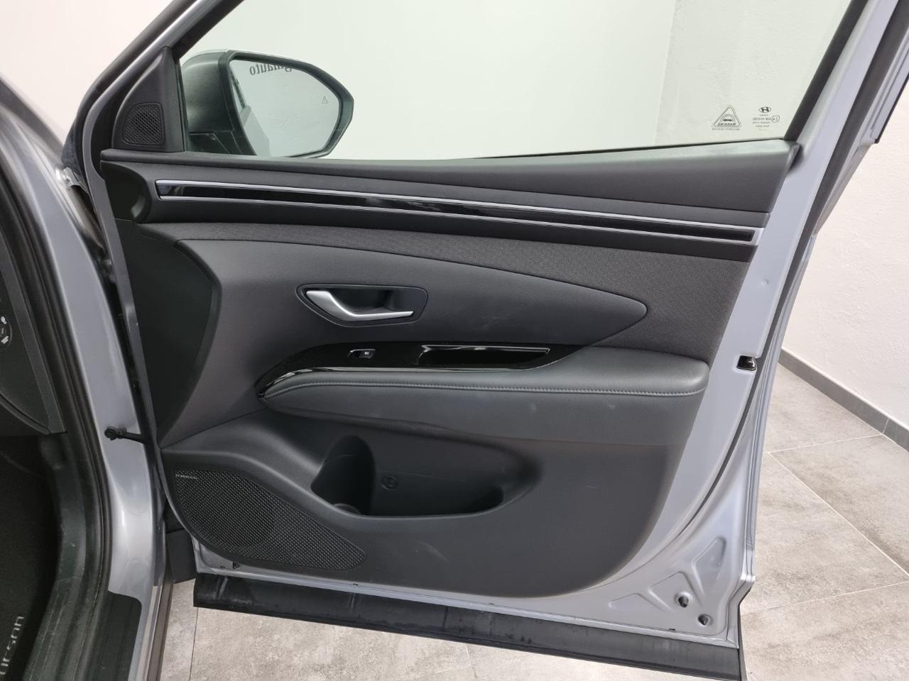 HYUNDAI Tucson 1.6 HEV aut.Exellence - 26