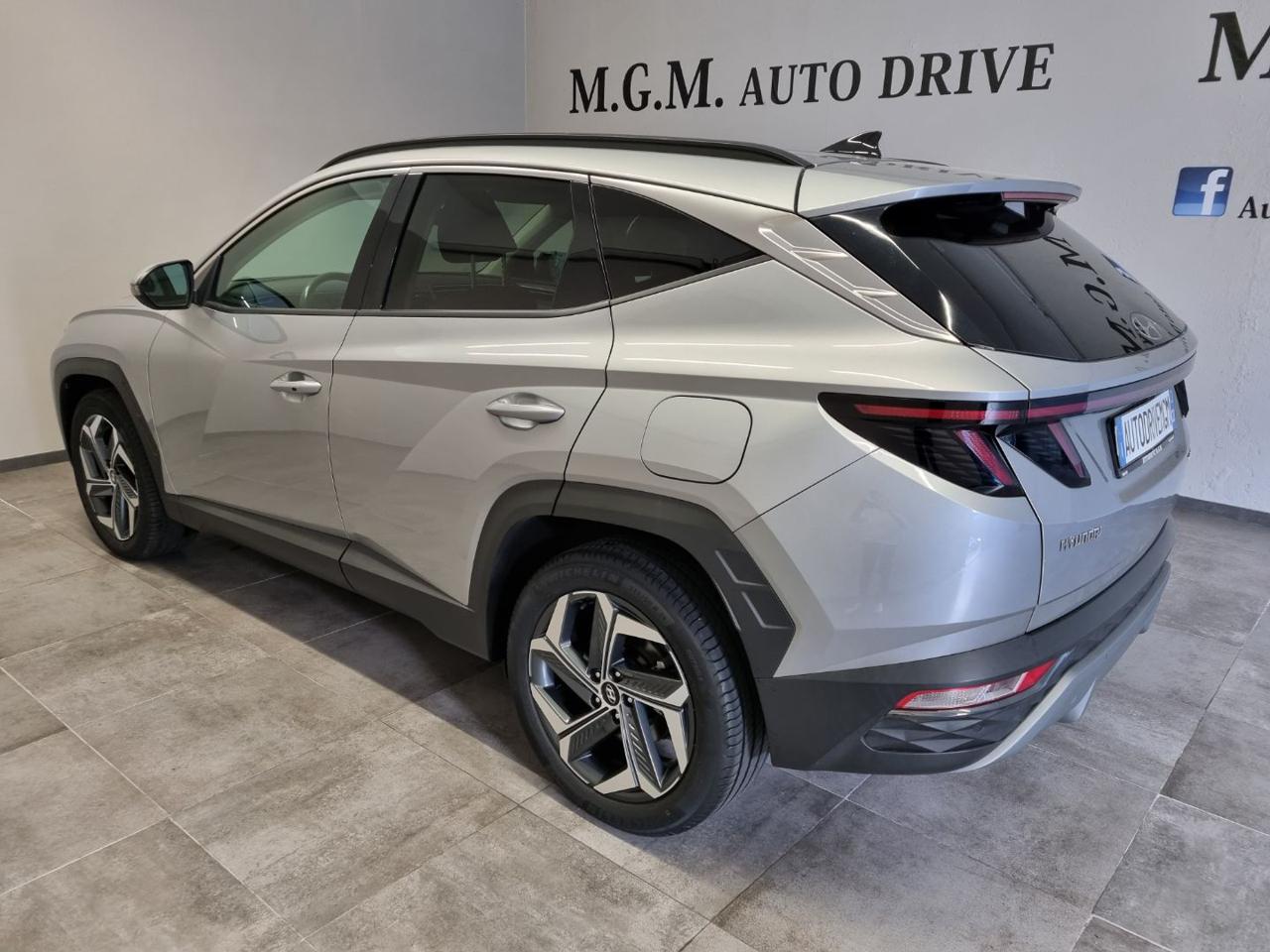 HYUNDAI Tucson 1.6 HEV aut.Exellence - 19