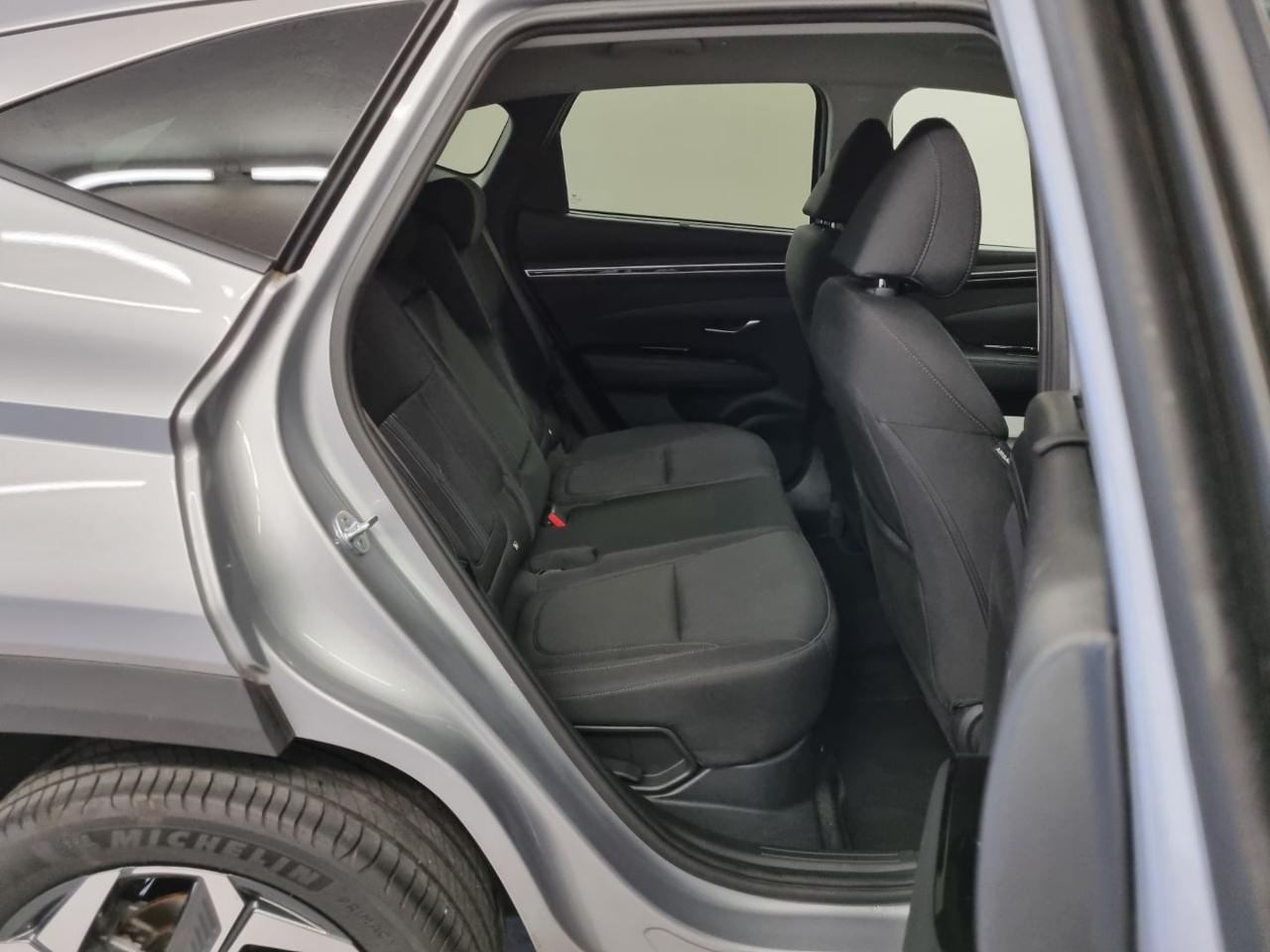 HYUNDAI Tucson 1.6 HEV aut.Exellence - 25