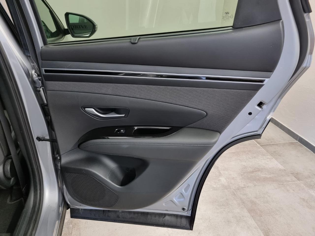 HYUNDAI Tucson 1.6 HEV aut.Exellence - 24