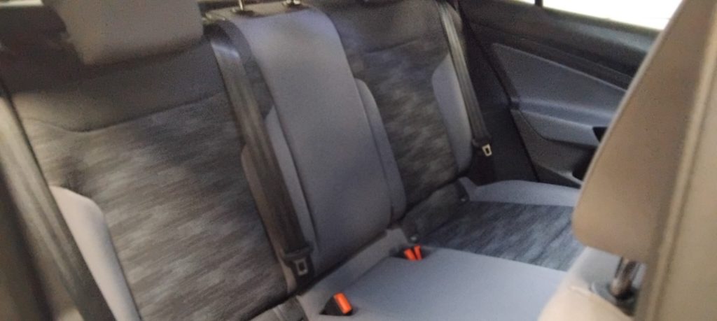 VOLKSWAGEN ID.5 Pro Performance - 9