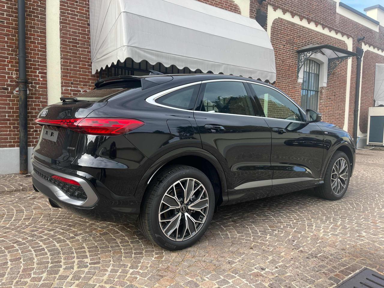 AUDI Q5 SPB TDI 150 kW mHEV+ S tronic quattro S line editi - 17