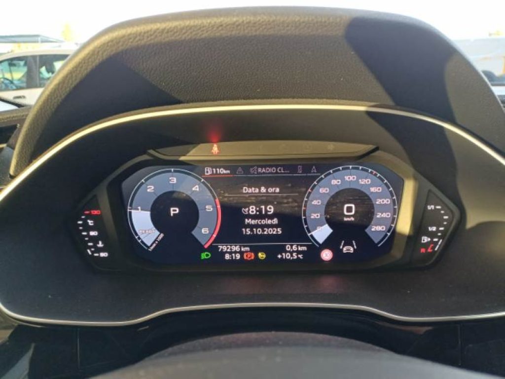 AUDI Q3 35 TDI S tronic Business - 7