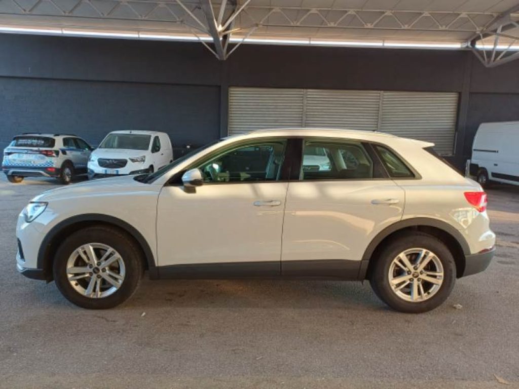 AUDI Q3 35 TDI S tronic Business - 2