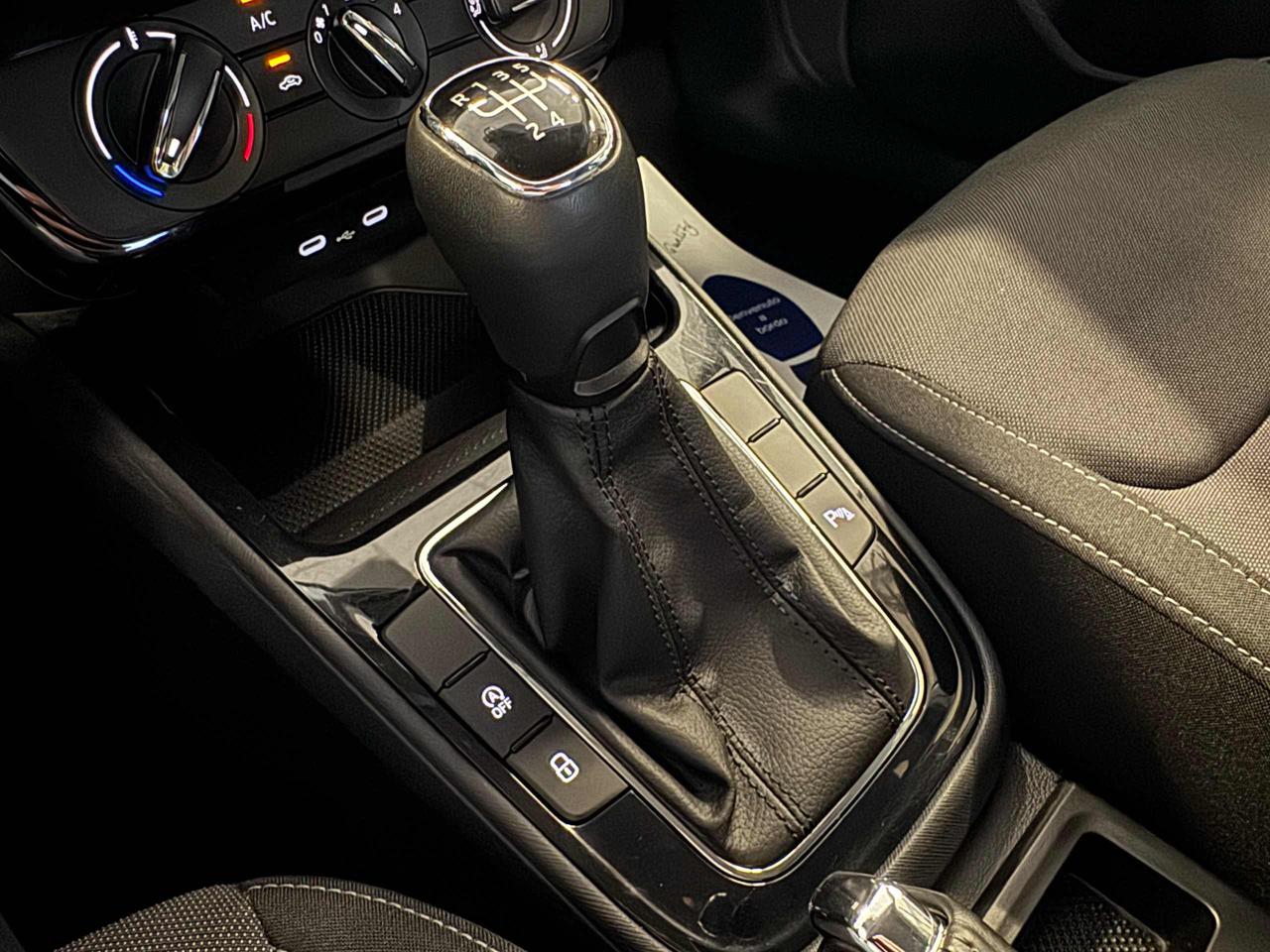 SKODA Fabia 1.0 MPI 80 CV Selection - 8