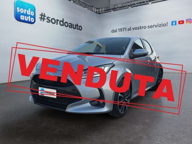TOYOTA Yaris Argento metallizzato