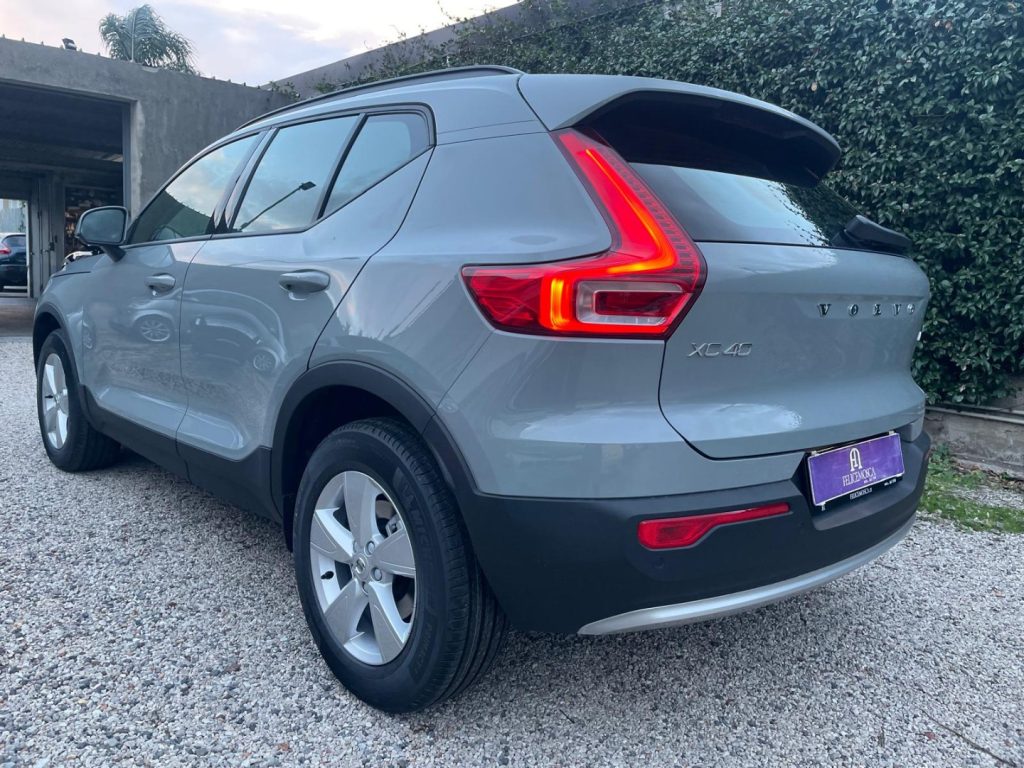 VOLVO XC40 B3 automatico Essential - 3