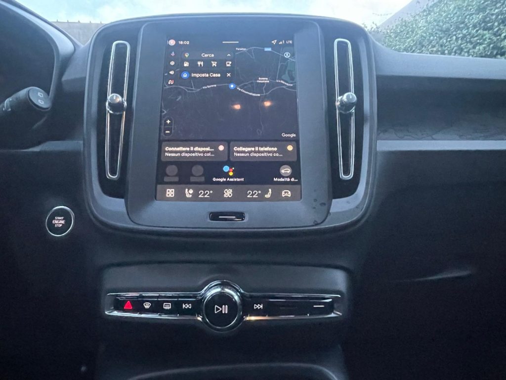 VOLVO XC40 B3 automatico Essential - 14