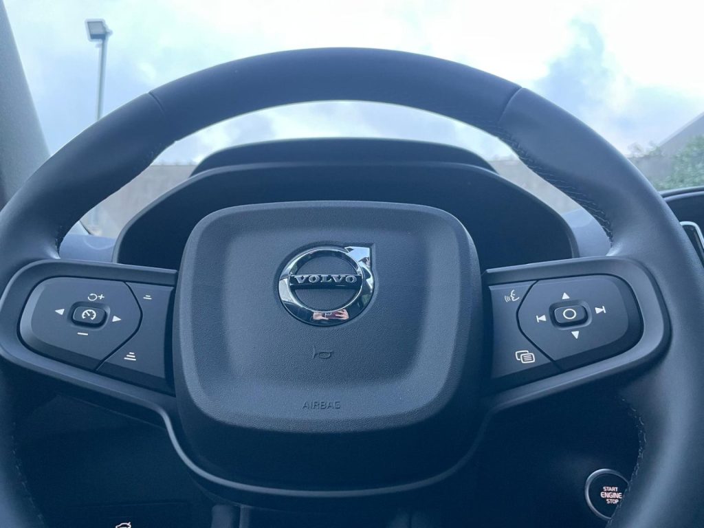 VOLVO XC40 B3 automatico Essential - 22