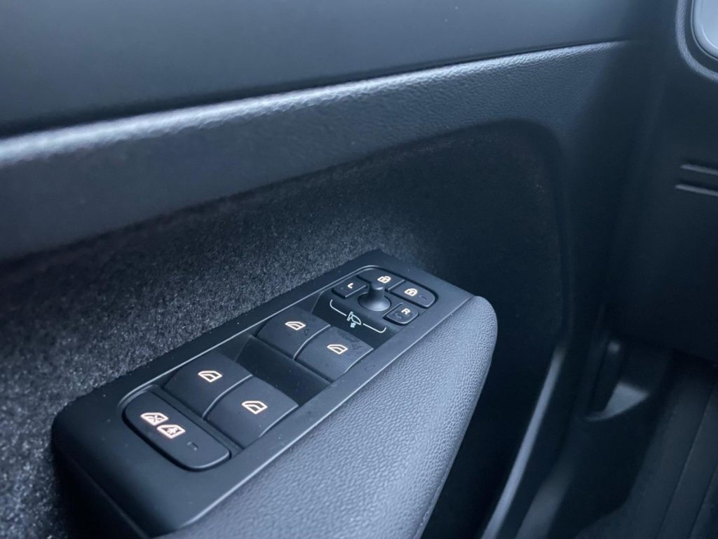 VOLVO XC40 B3 automatico Essential - 26