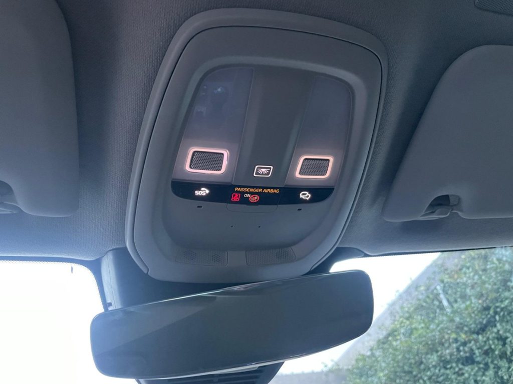 VOLVO XC40 B3 automatico Essential - 27