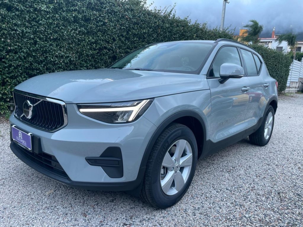 VOLVO XC40 B3 automatico Essential - 28