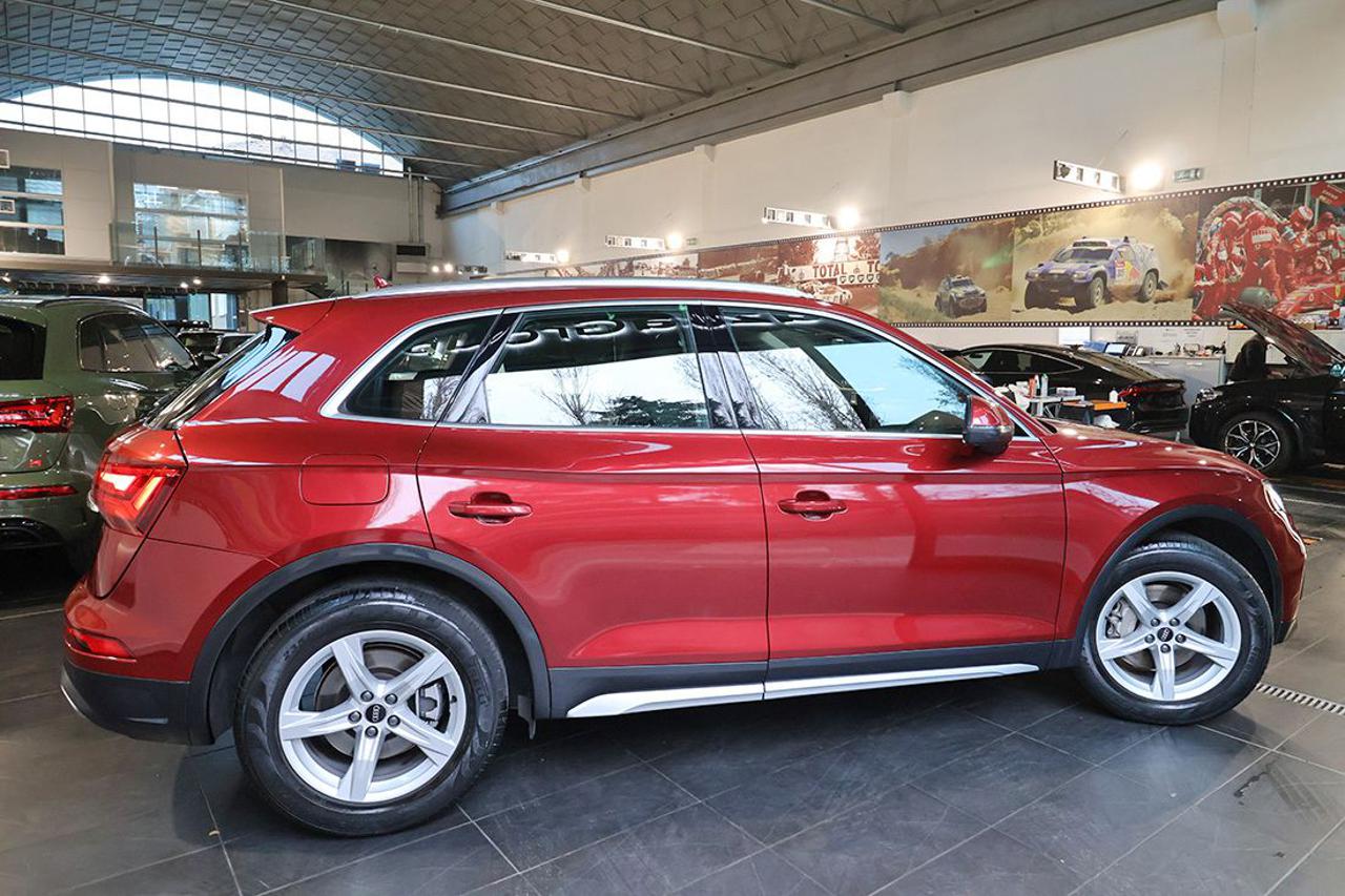 AUDI Q5 35 TDI S-Tronic Business Advanced - 9