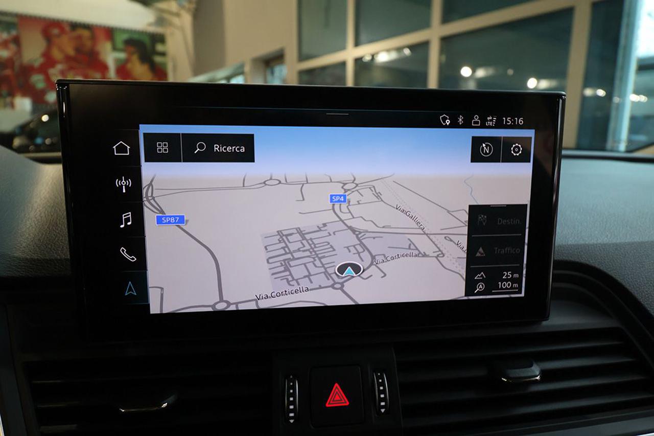 AUDI Q5 35 TDI S-Tronic Business Advanced - 24