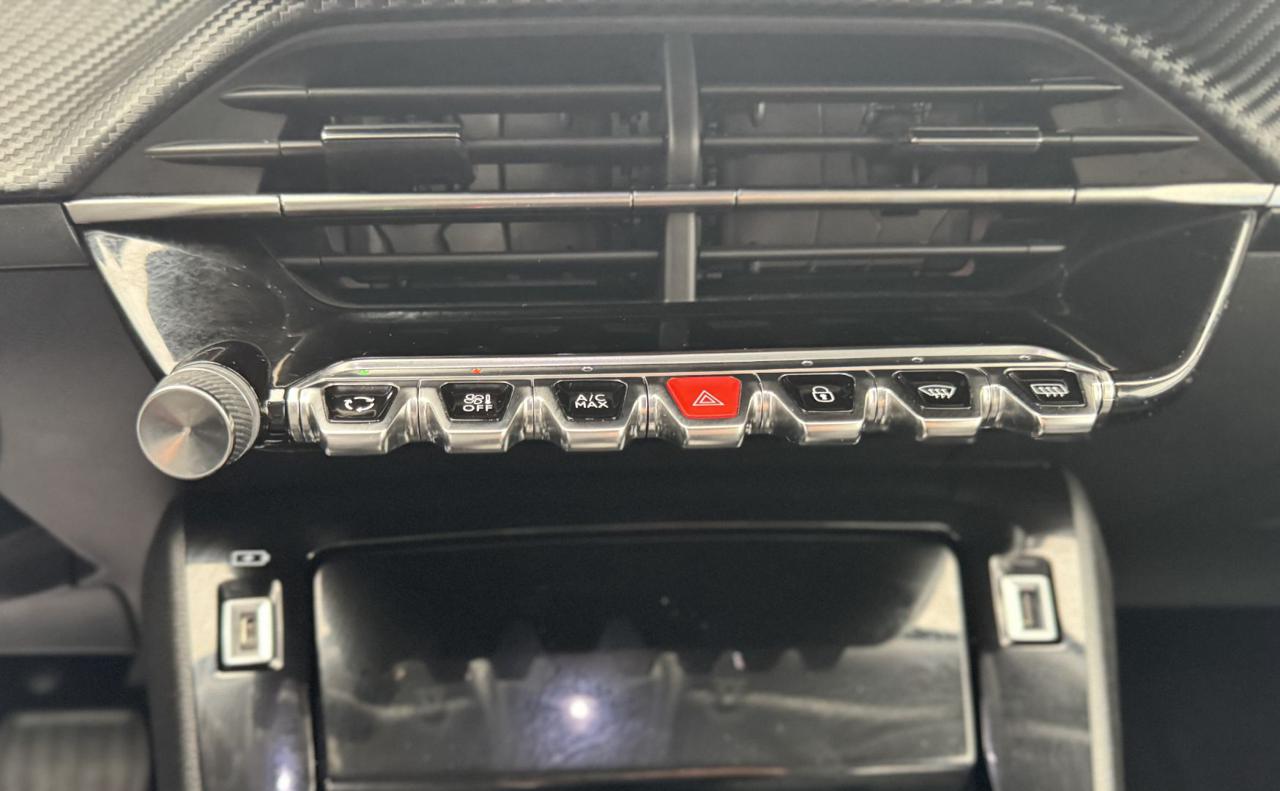 PEUGEOT 2008 1.5 BlueHDI 110cv Allure Pack (Auto/App/Led) - 25