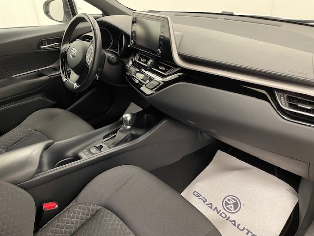 TOYOTA C-HR I -  1.8h Business e-cvt - 5