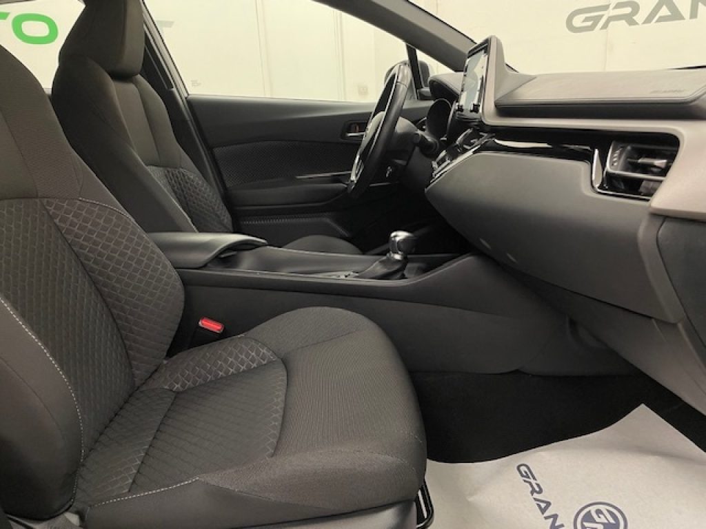 TOYOTA C-HR I -  1.8h Business e-cvt - 7