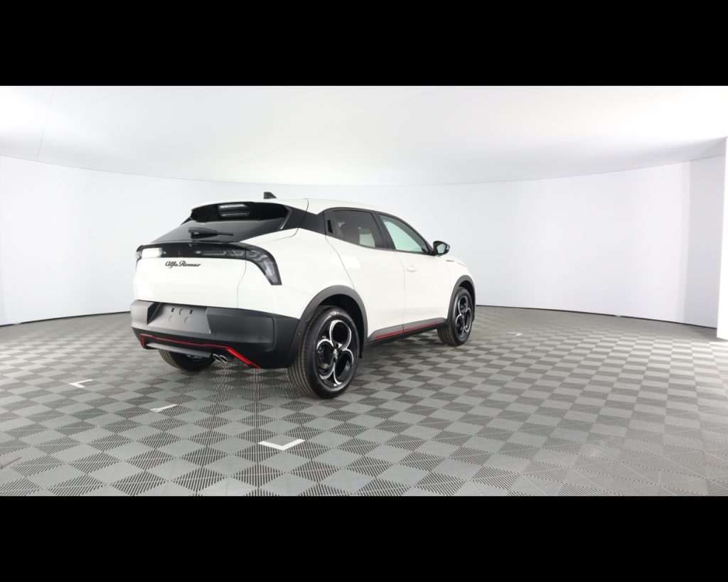 ALFA ROMEO Junior Ibrida Ibrida Speciale1.2 136cv Hybrid Edct6 - 8