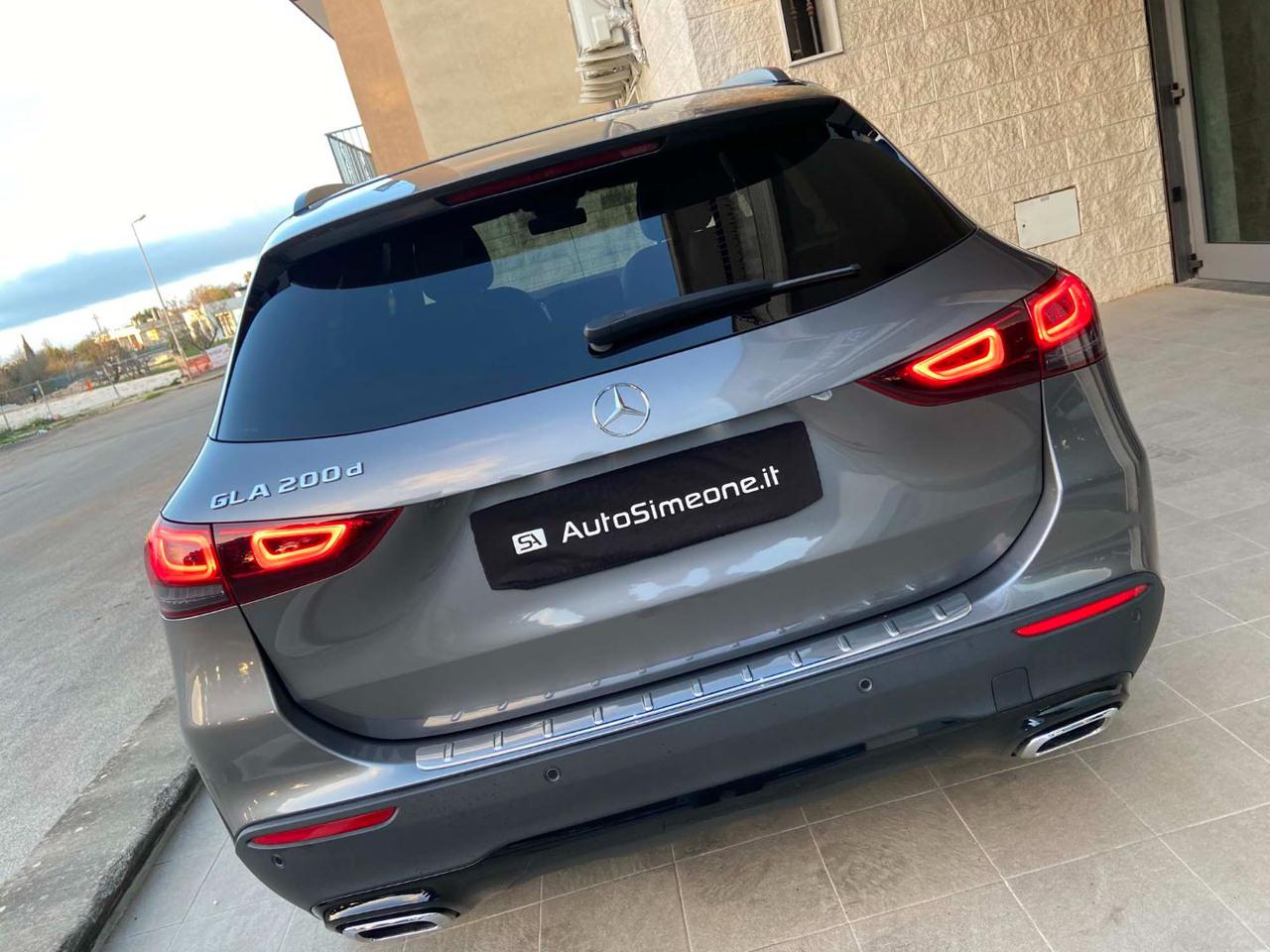 MERCEDES-BENZ GLA 200 d Automatic Sport Plus PACK NIGHT - 20