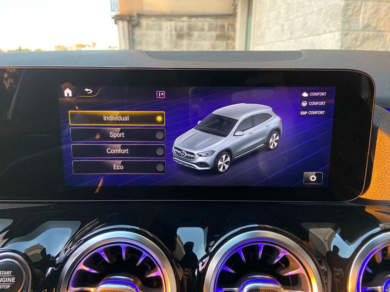 MERCEDES-BENZ GLA 200 d Automatic Sport Plus PACK NIGHT - 33