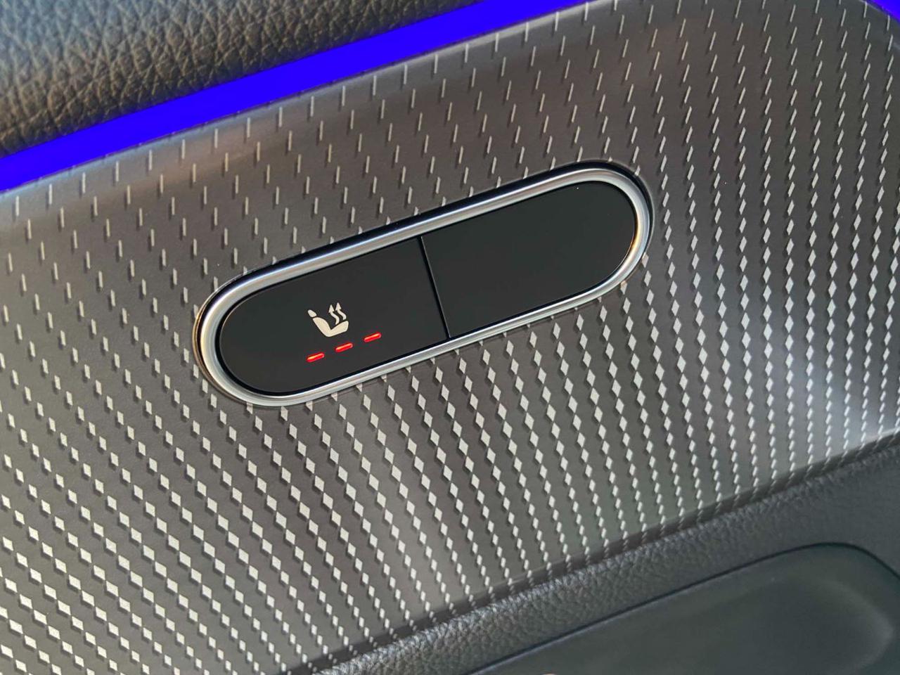 MERCEDES-BENZ GLA 200 d Automatic Sport Plus PACK NIGHT - 18