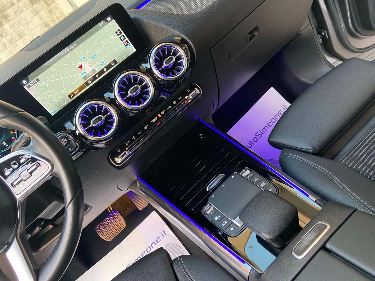 MERCEDES-BENZ GLA 200 d Automatic Sport Plus PACK NIGHT - 27