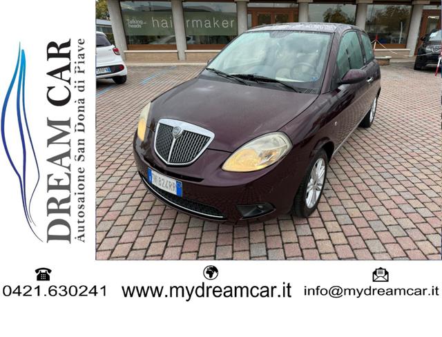 LANCIA Ypsilon Bordeaux metallizzato