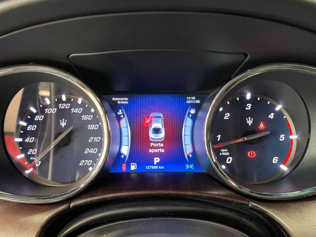 MASERATI Quattroporte 3.0 V6 DS 275CV AUTO - 21