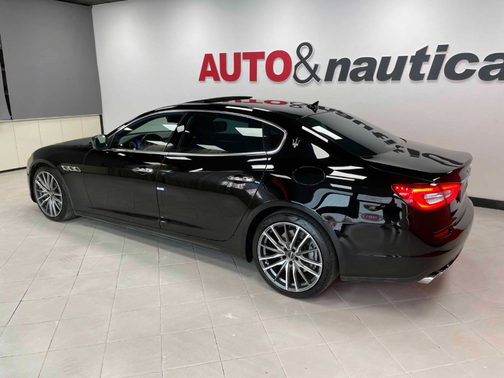 MASERATI Quattroporte 3.0 V6 DS 275CV AUTO - 36