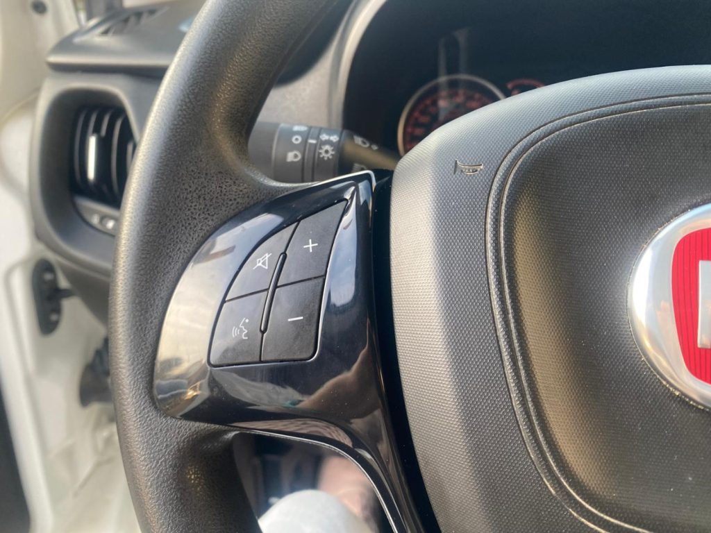 FIAT Doblo 1.6 JTDM 90cv RETROCAMERA RUOTE INVERNALI - 12