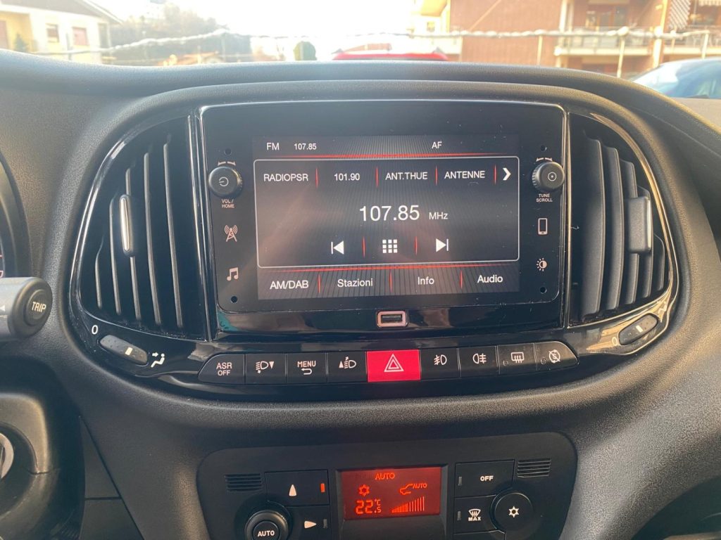 FIAT Doblo 1.6 JTDM 90cv RETROCAMERA RUOTE INVERNALI - 15