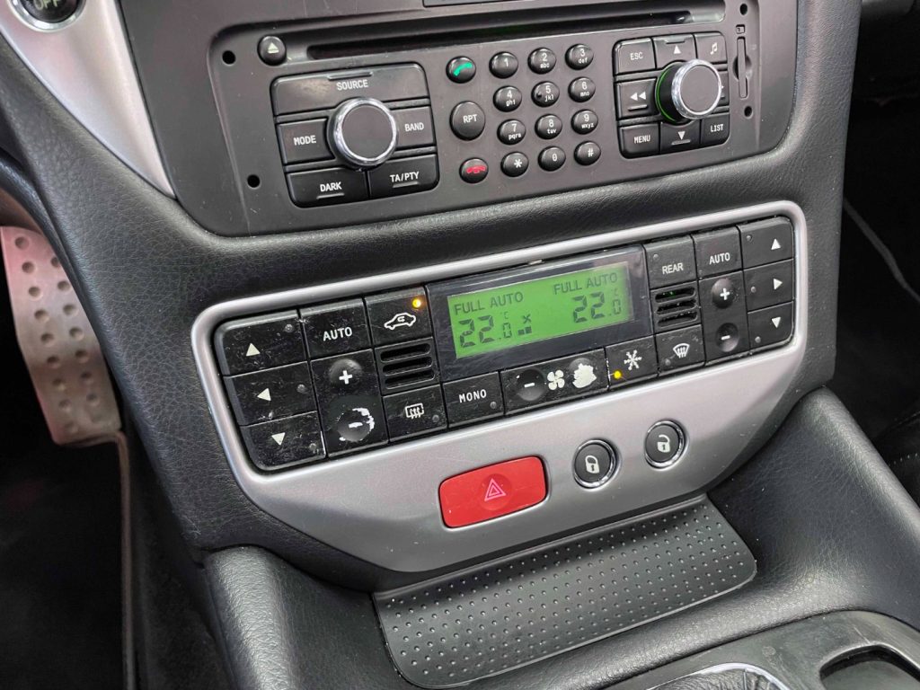 MASERATI GranCabrio 4.7 V8 AUTO - 25