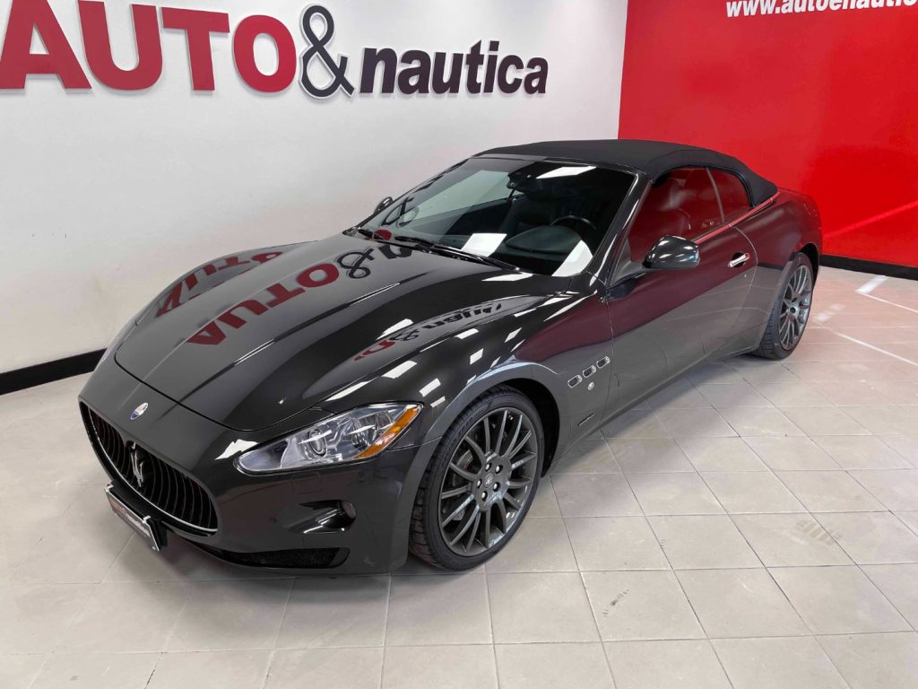 MASERATI GranCabrio 4.7 V8 AUTO - 32
