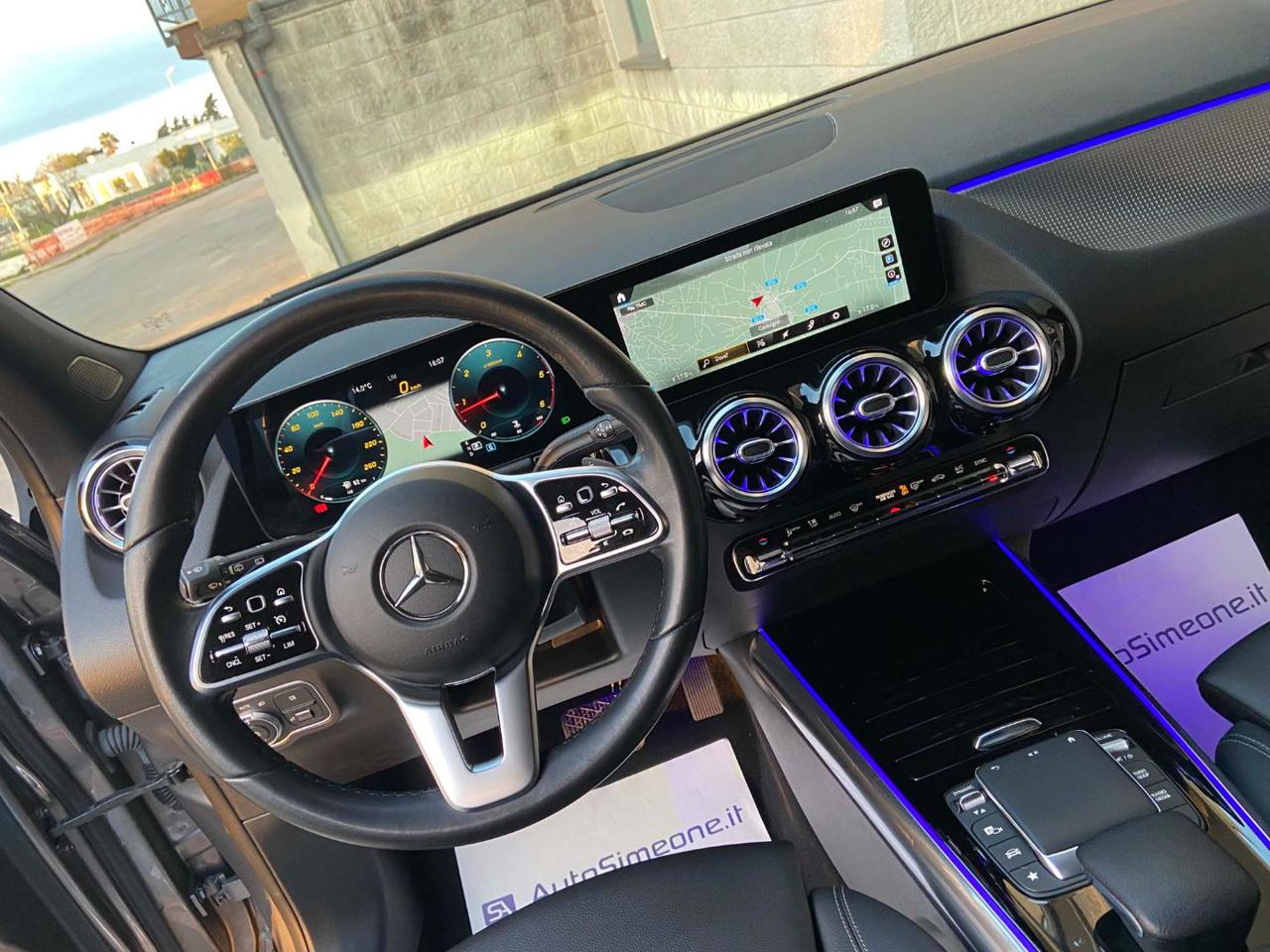 MERCEDES-BENZ GLA 200 d Automatic Sport Plus PACK NIGHT - 21