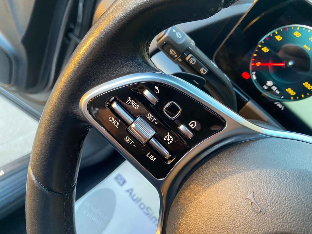 MERCEDES-BENZ GLA 200 d Automatic Sport Plus PACK NIGHT - 30