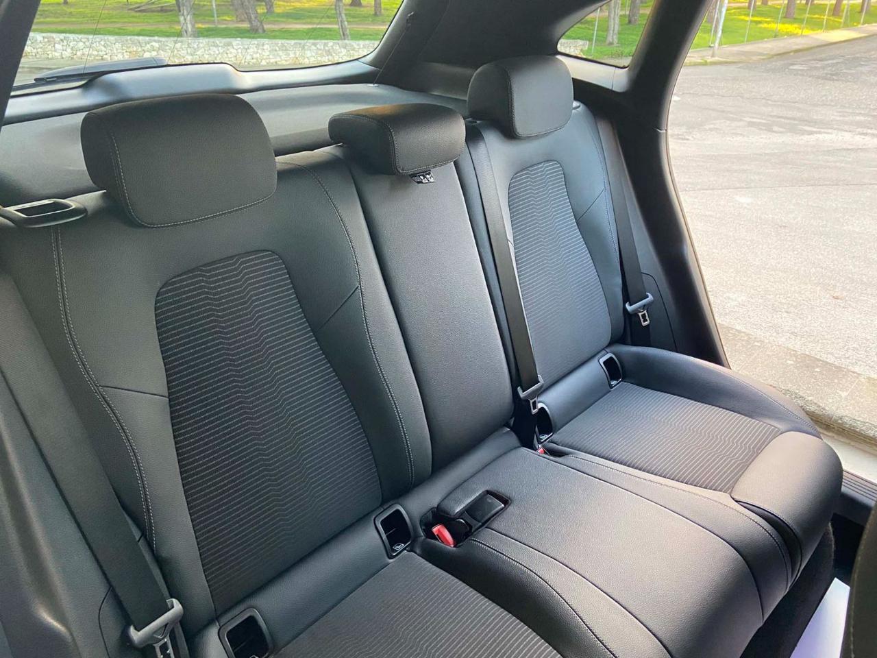 MERCEDES-BENZ GLA 200 d Automatic Sport Plus PACK NIGHT - 26