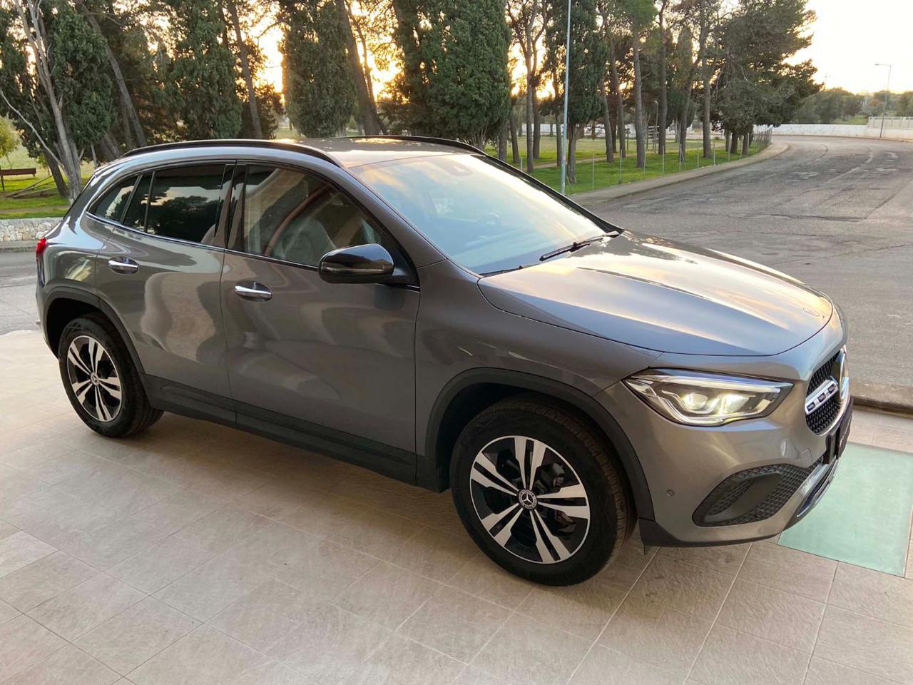 MERCEDES-BENZ GLA 200 d Automatic Sport Plus PACK NIGHT - 3