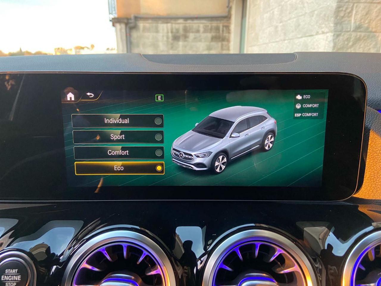 MERCEDES-BENZ GLA 200 d Automatic Sport Plus PACK NIGHT - 36