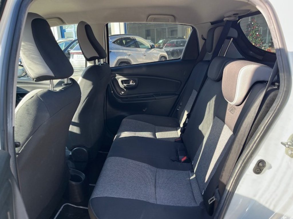 TOYOTA Yaris 1.5 Hybrid 5 porte Y20 - 18