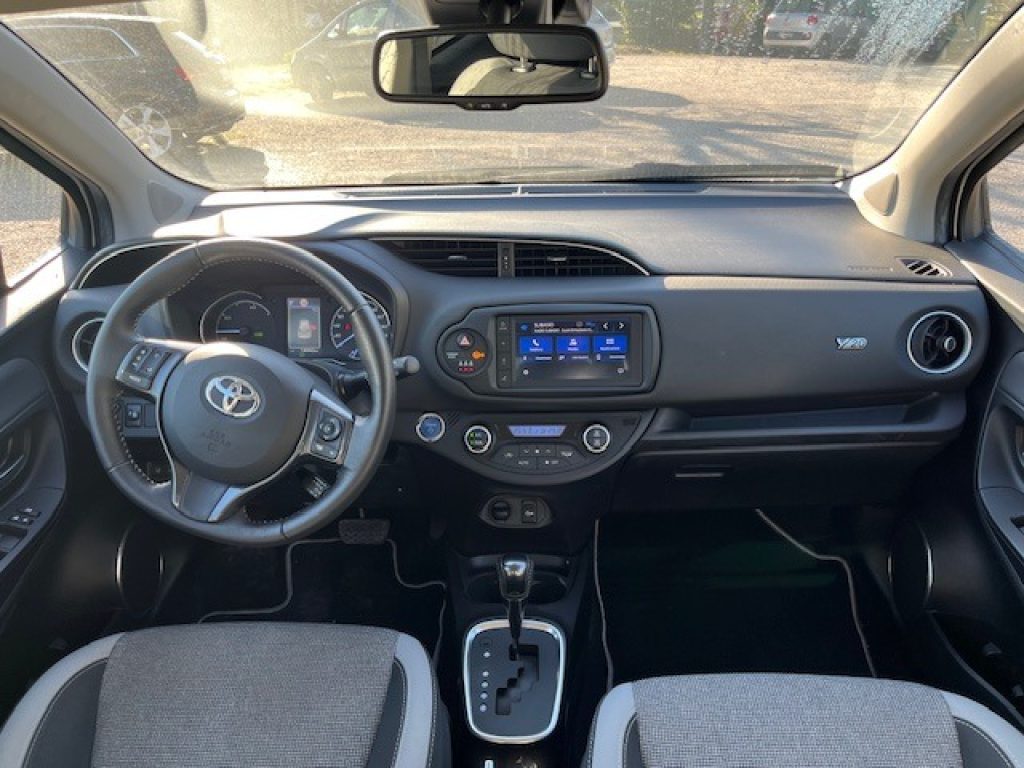 TOYOTA Yaris 1.5 Hybrid 5 porte Y20 - 21