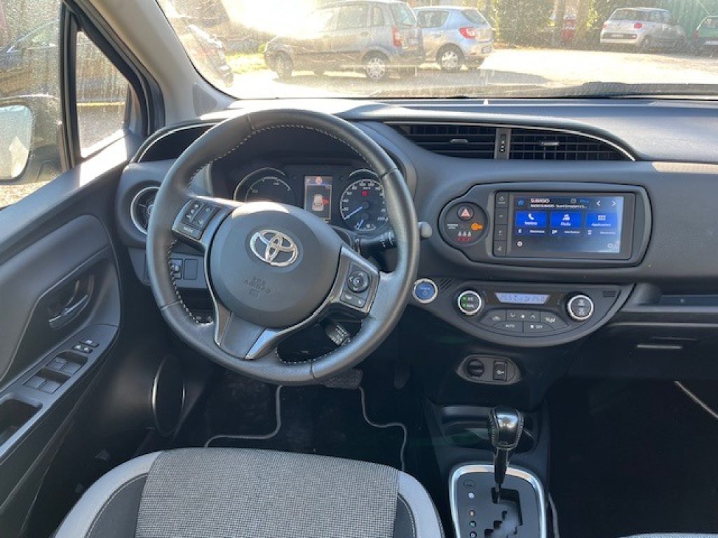 TOYOTA Yaris 1.5 Hybrid 5 porte Y20 - 23