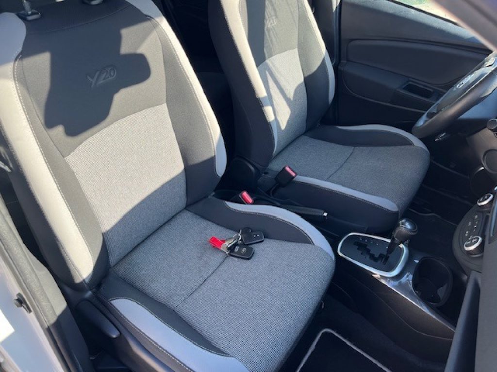 TOYOTA Yaris 1.5 Hybrid 5 porte Y20 - 24