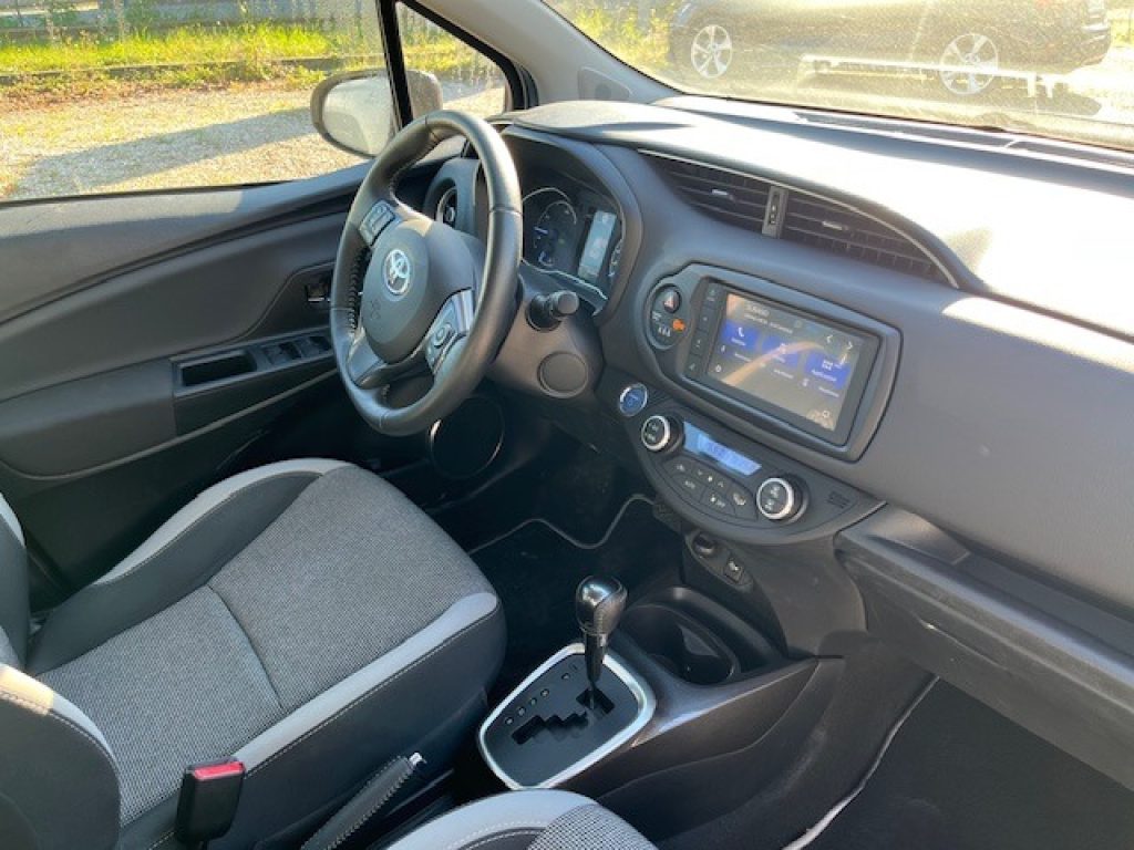 TOYOTA Yaris 1.5 Hybrid 5 porte Y20 - 26