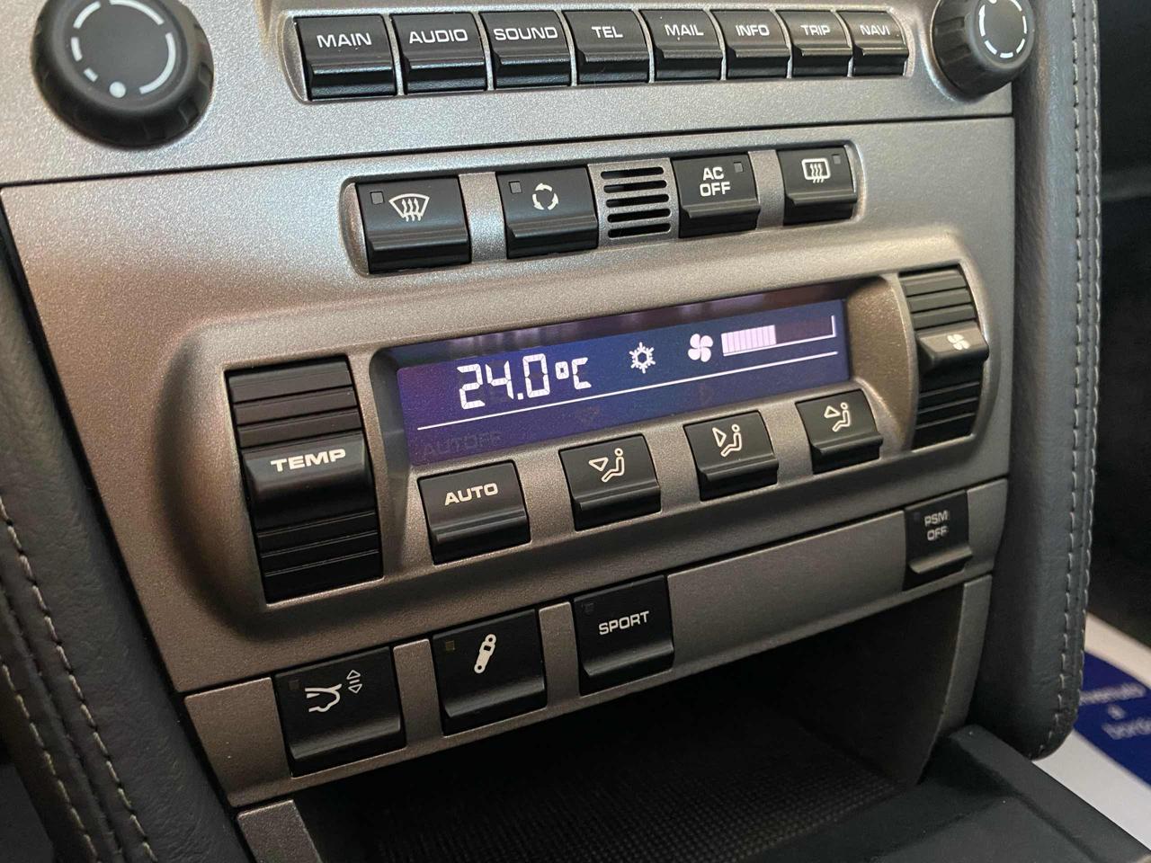 PORSCHE 911 Carrera 4S Coupé - 17