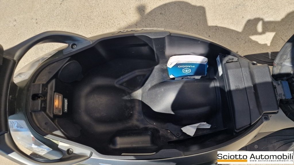 PIAGGIO Beverly 350 350 - 6